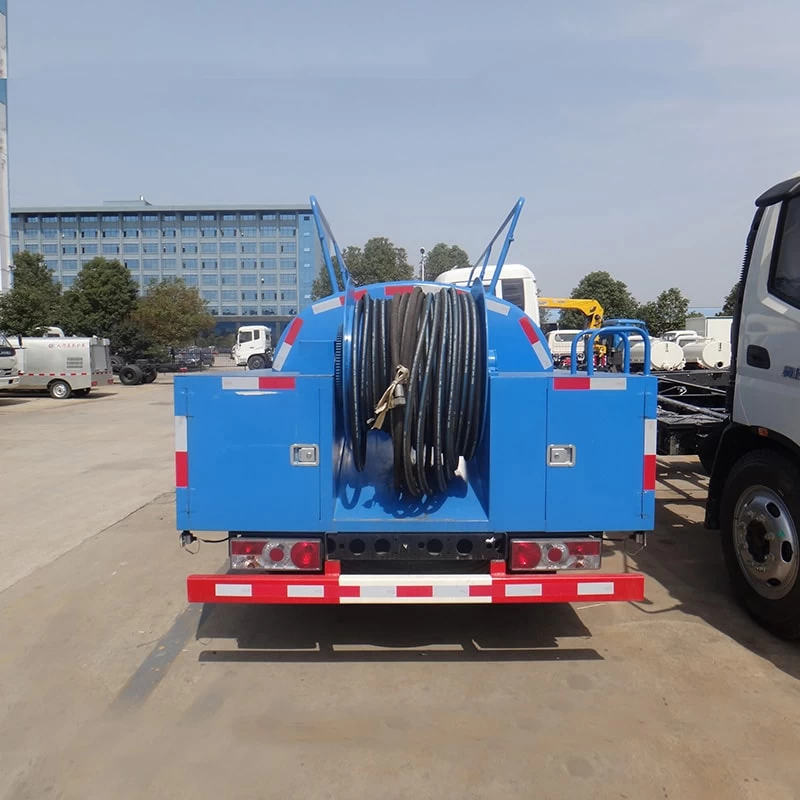 JMC 4*2 6cbm high pressure vacuum truck sewage suction Back Image