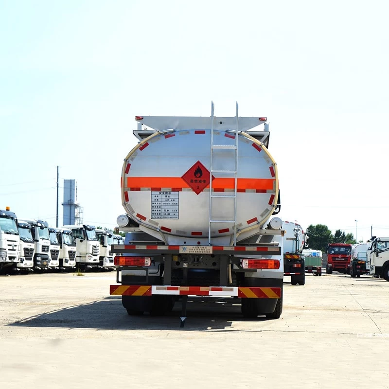 Howo 8x4 Fuel Tank Truck 30000L Tanker Truck Price Back Image