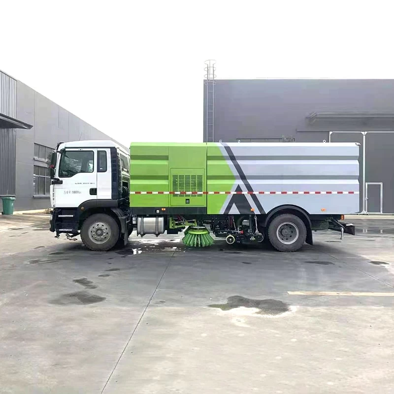 SINOTRUK 4*2 high pressure road sweeper truck Front side view