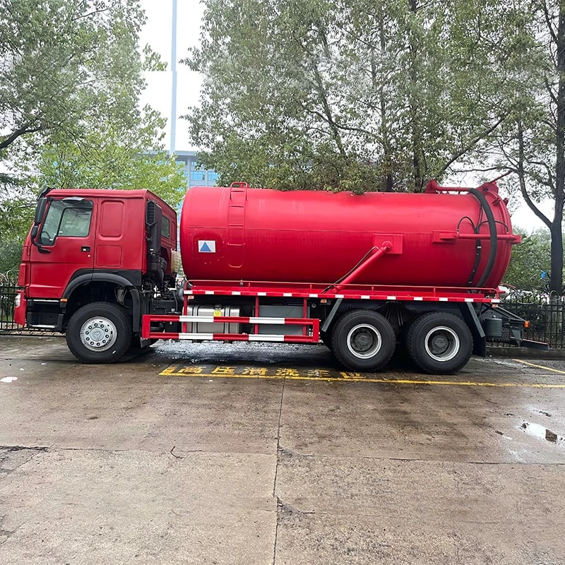 HOWO 22 cubic drainage jetting vacuum sewage suction truckFront Side View