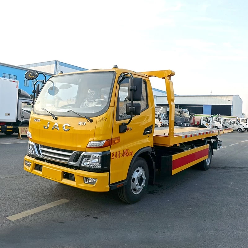 Euro 2 3 4 5 JAC 5 ton 4*2 wrecker tow truck recovery truck Oblique Front View
