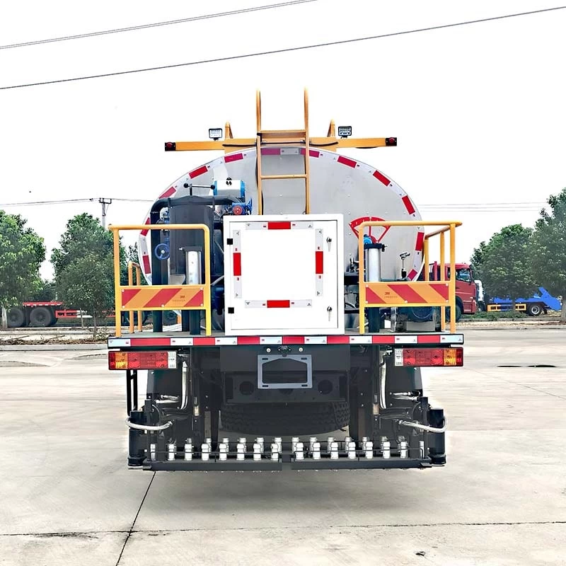 Shacman Road construction machine asphalt distributor truck Back Image