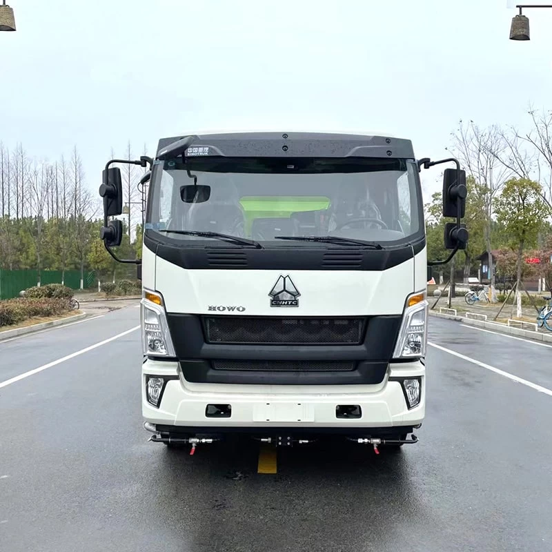 HOWO 4*2 high pressure broom road sweeper truck Front View