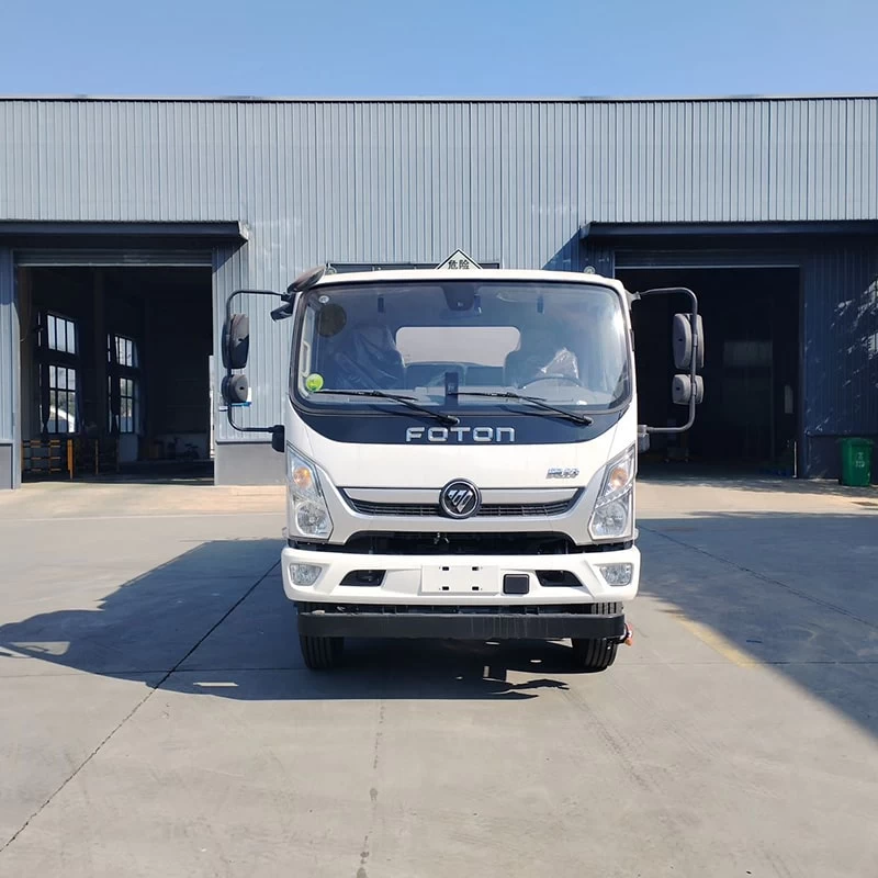 Foton 10000 Liters 4x2 Small Fuel Delivery Trucks for Sale
Front View