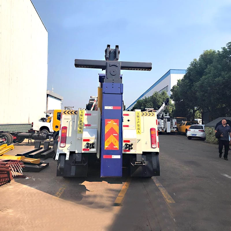 FAW 80 ton heavy duty dragging towing hydraulic crane wreckers Back Image
