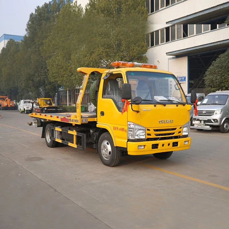 ISUZU 4X2 Flatbed Towing Wrecker Road rescue truck Oblique Front View