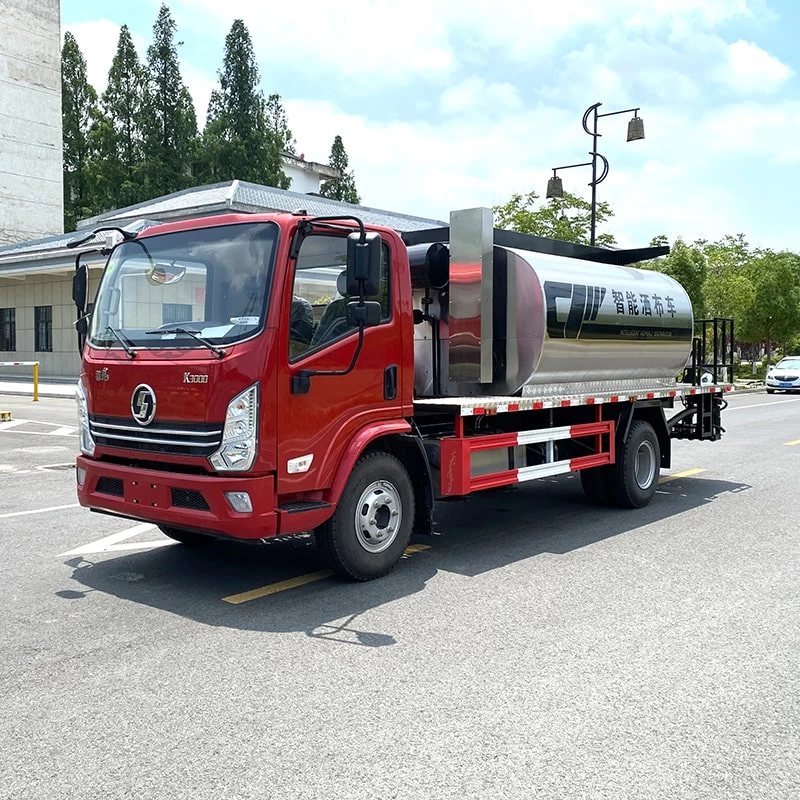 SHACMAN 8CBM intelligent road spraying asphalt truck Oblique Front View

