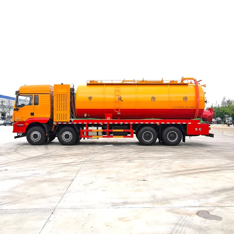 SHACMAN  8*4 33cbm sewage suction cleaning truck Front Side View
