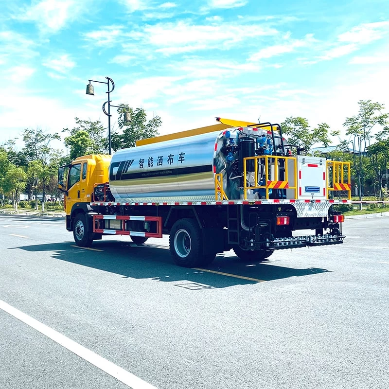 HOWO 13CBM automatic road asphalt distributor truck Oblique Back Plot