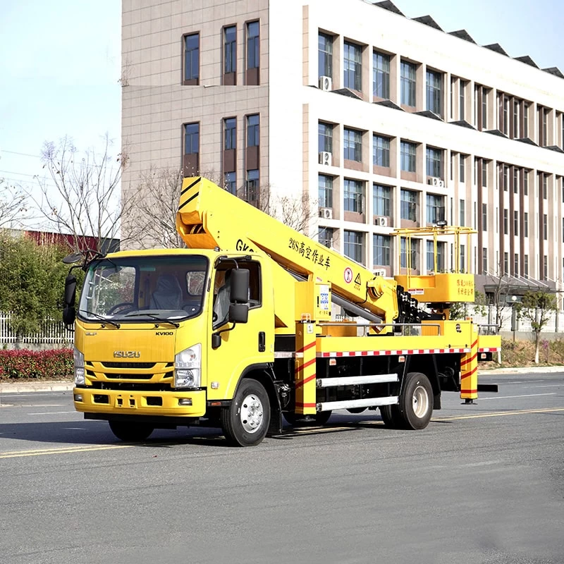 ISUZU new or used 4*2  26 meters aerial work truck Oblique Front View
