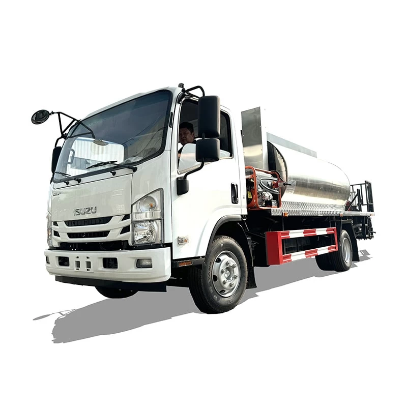 ISUZU 8 CBM 4*2 bitumen spray asphalt distributor truck Thumbnail
