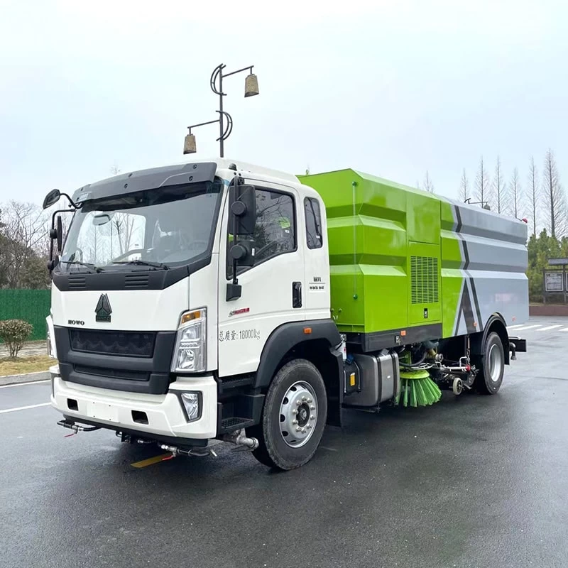 HOWO 4*2 high pressure broom road sweeper truck Oblique Front View