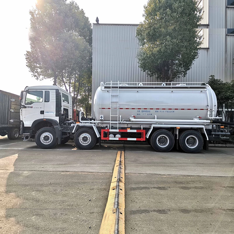 HOWO 8*4 33cbm dry powder cement transport truck Front Side View