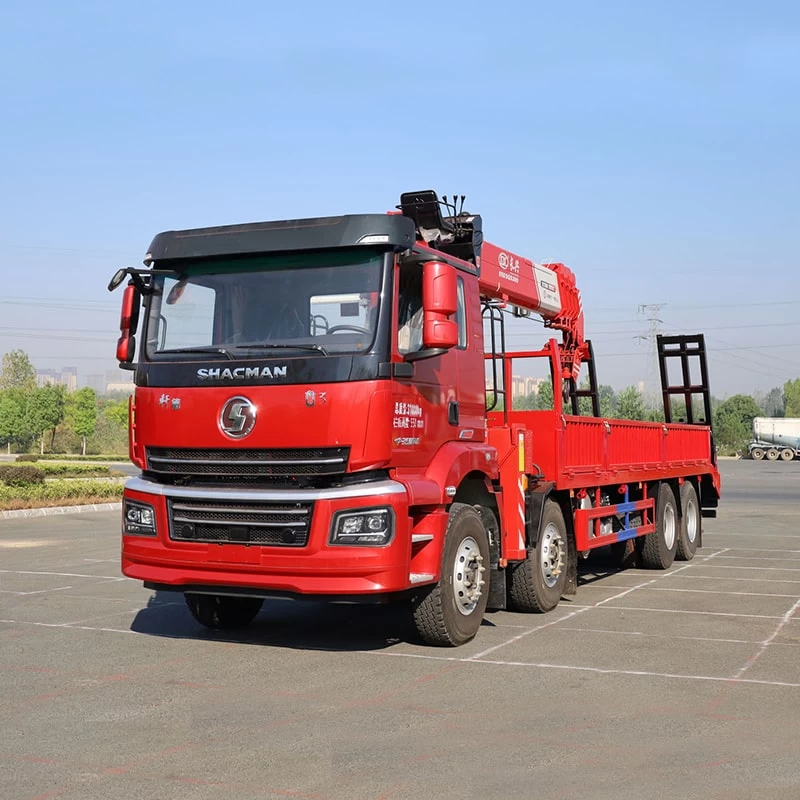 SHACMAN 8x4 14 16 tons truck mounted telescopic crane Oblique Front View