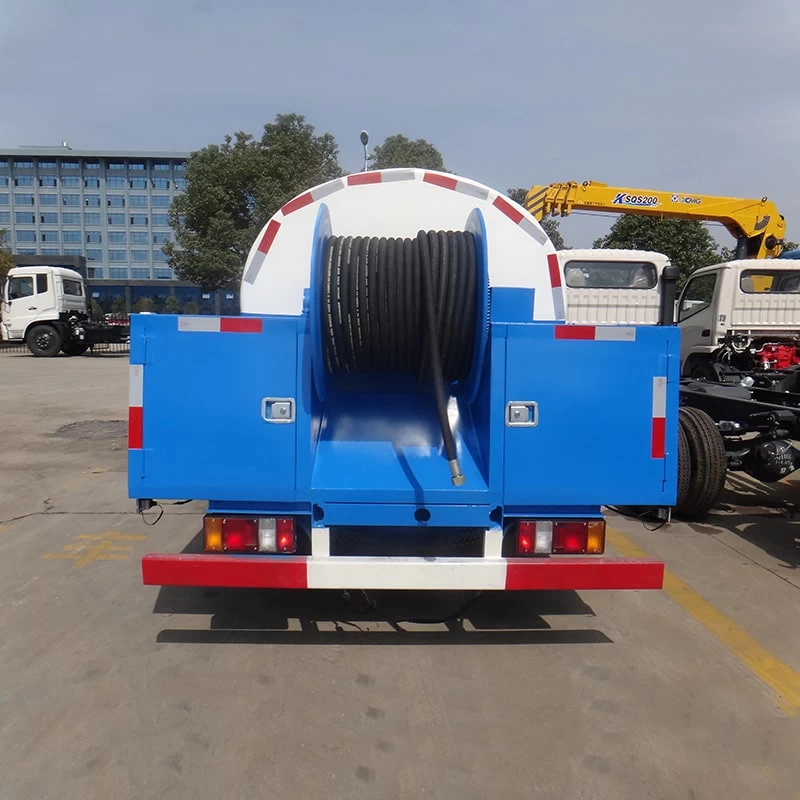 JMC 4*2 6cbm high pressure vacuum truck sewage suction Back Image
