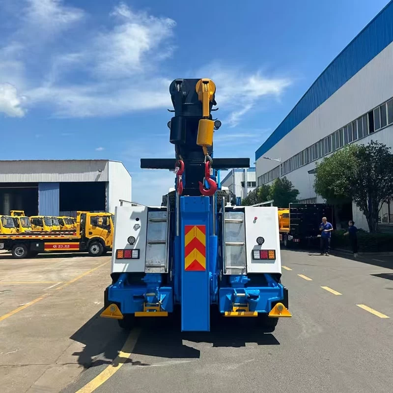 ISUZU 8x4 Rotator 40Ton Recovery Truck for Emergency Rescue back Image
 