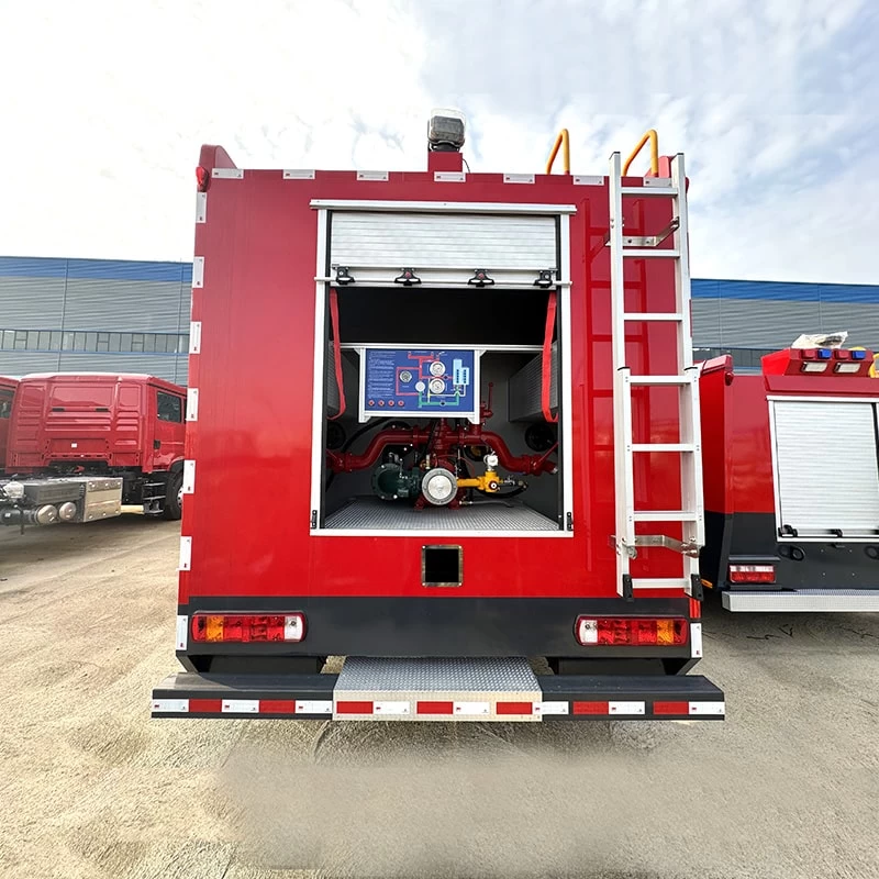 HOWO 4*4 new or used 8cbm specialized vehicle fire truck Back Image
