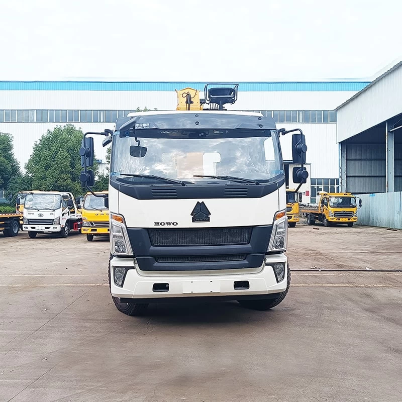 HOWO 10 ton 180 HP flatbed wrecker tow recovery truck Front View