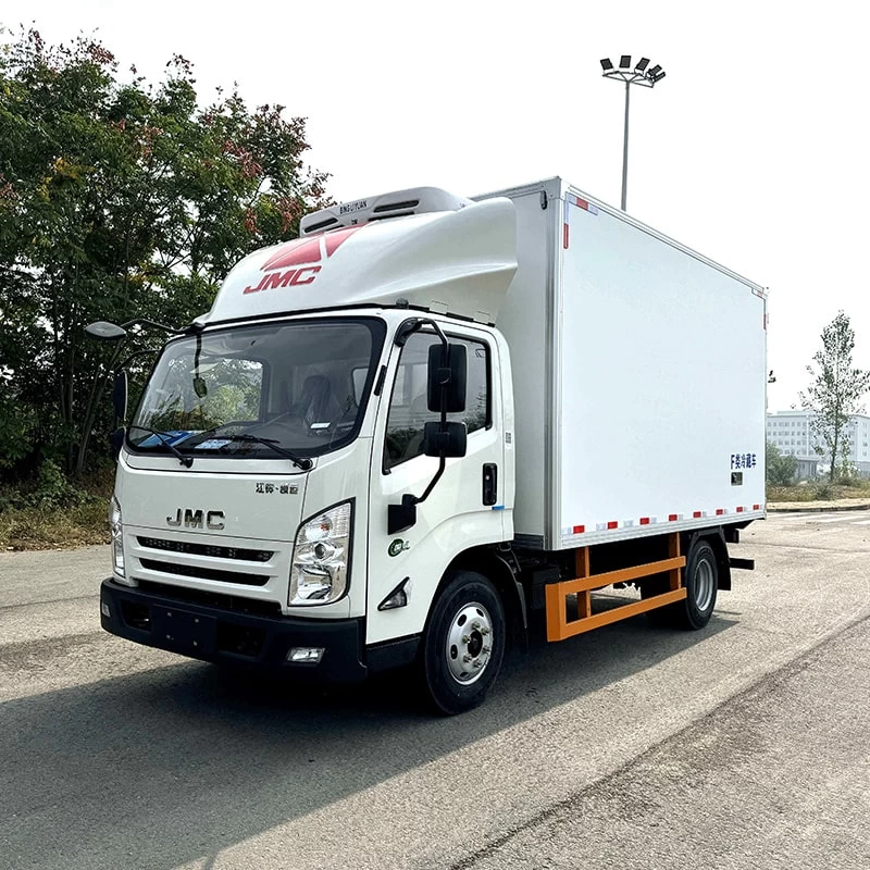 JMC Small 5 Ton Freezer Refrigerated Van Box Truck Price Oblique Front View

