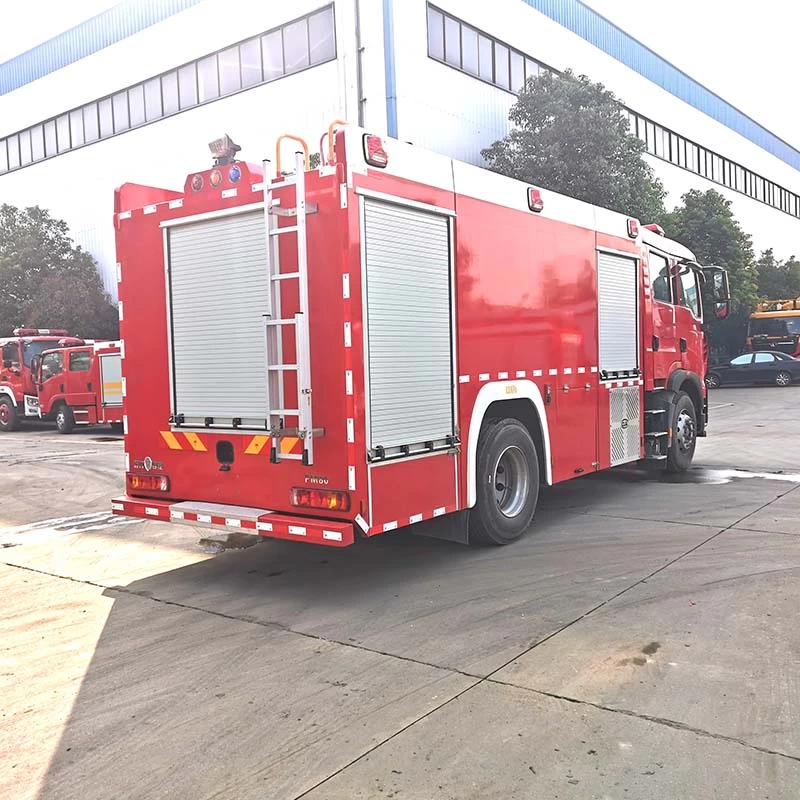 Howo 8ton Water Foam Tank Fire fighting Truck Oblique Back Plot 