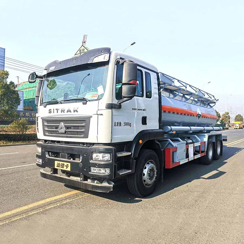 SINOTRUK 6*4 14 ton Ammonium Nitrate Tank Truck Trailer Oblique Front View
