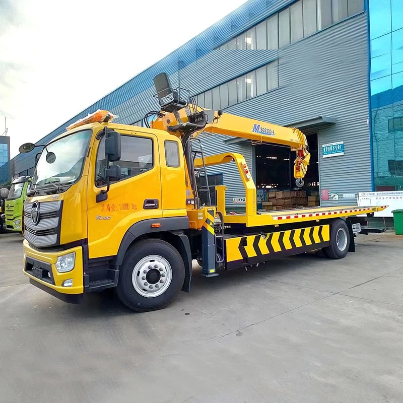 Foton Flatbed Towing Wrecker Truck Mounted with 8 Ton Crane Oblique Front View
