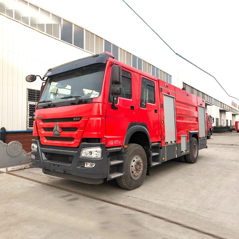 Howo 4 x2 8000L Water Tank Fire Truck for Sale Oblique Front View
