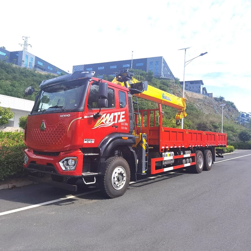 Sinotruck Howo 14 Ton Telescopic Boom Truck Mounted Crane Oblique Front View
