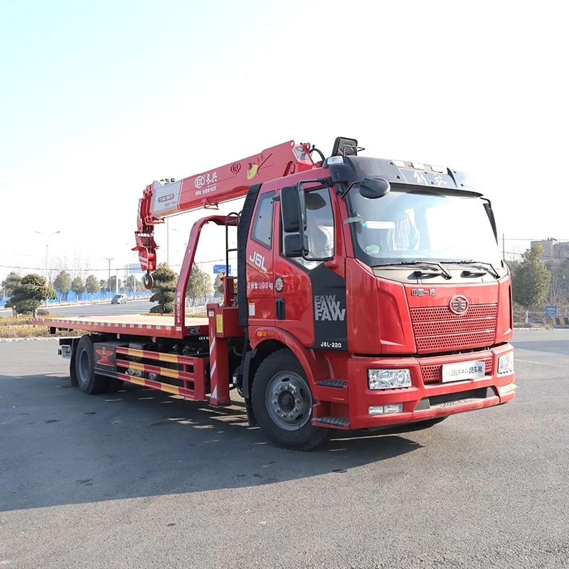 FAW 4*2 straight arm truck mounted telescopic crane Oblique Front View