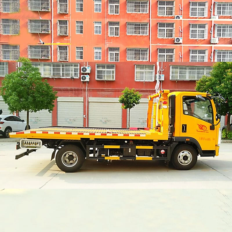 HOWO 4x2 3tons Recovery towing truck wrecker truck Front Side View