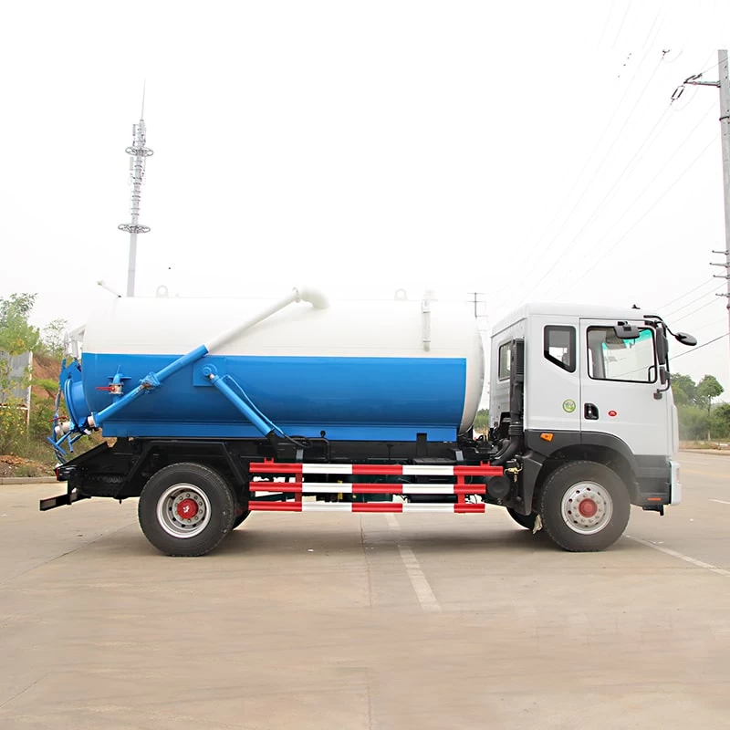 Dongfeng 15 cbm vacuum truck sewage suction Front Side View