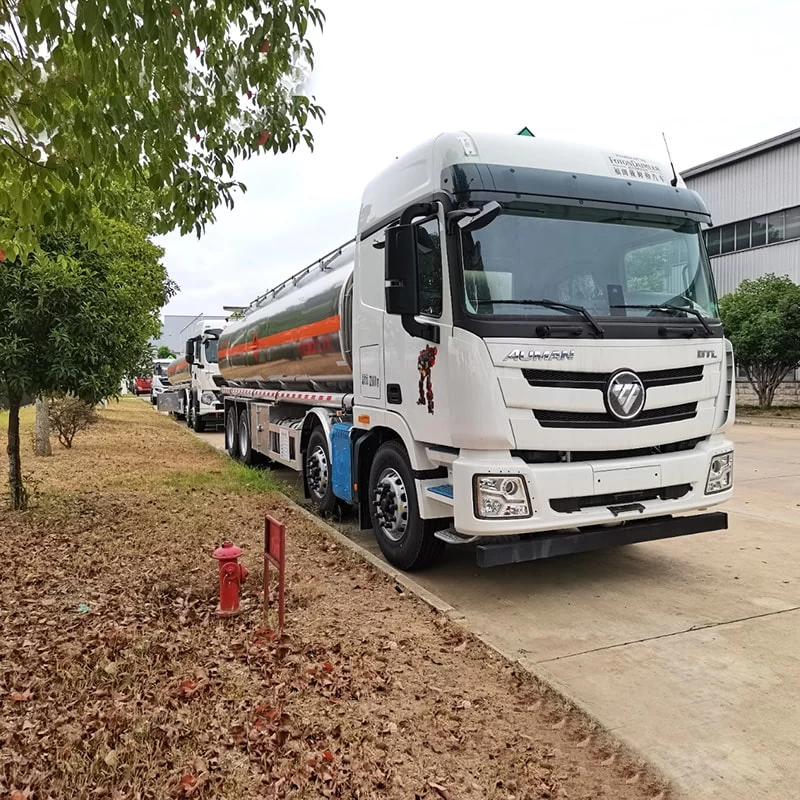 Foton 8x4 35000L Fuel Tank Truck Refuel Tank Truck Oblique Front View