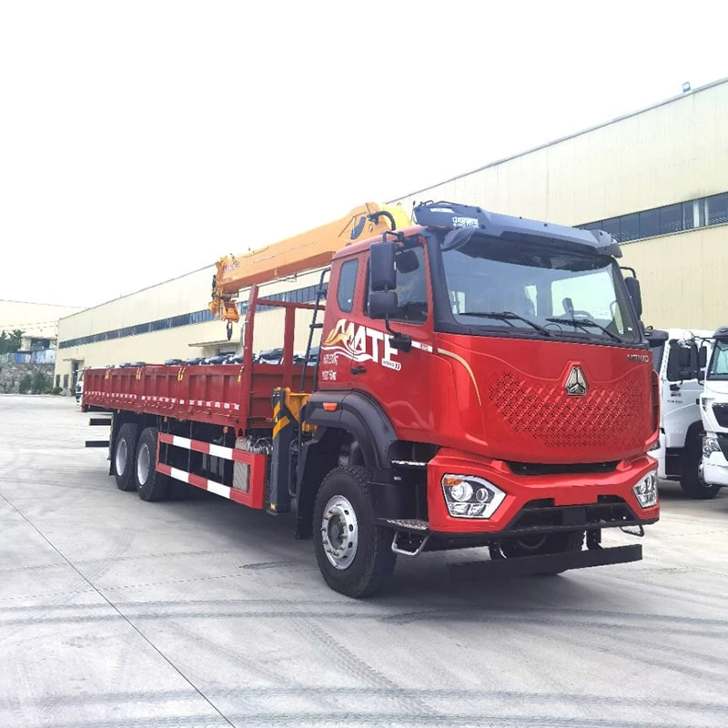 Sinotruck Howo 14 Ton Telescopic Boom Truck Mounted Crane Oblique Front View