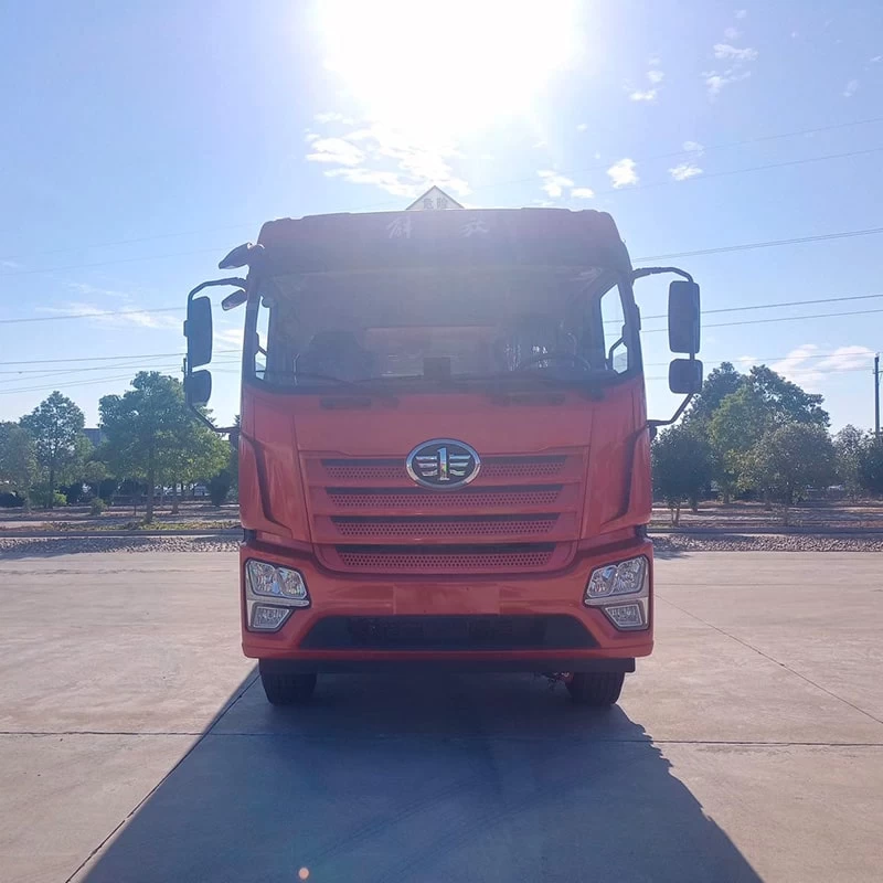 FAW Aluminum Alloy 30500L Fuel Tank Truck Price Front View
