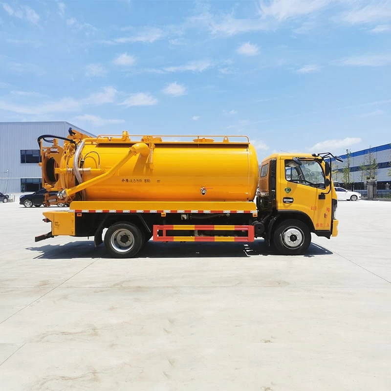 Dongfeng 10m3 vacuum pump cleaning sewage suction trucks Front Side View