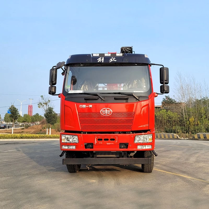 FAW 6*2 truck mounted with crane Front View 