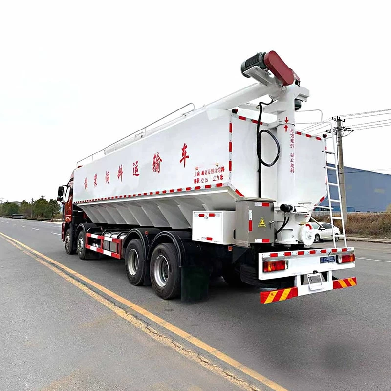 FAW 8*4 pig chicken cattle feed transportation truck Oblique Back Plot