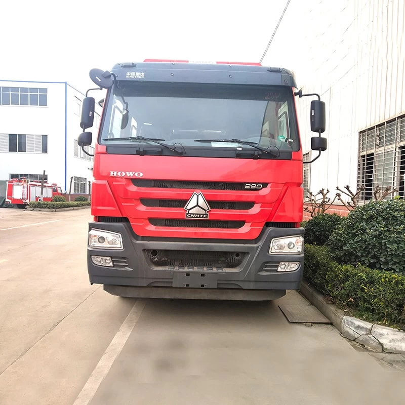 Howo 4 x2 8000L Water Tank Fire Truck for Sale Front View
