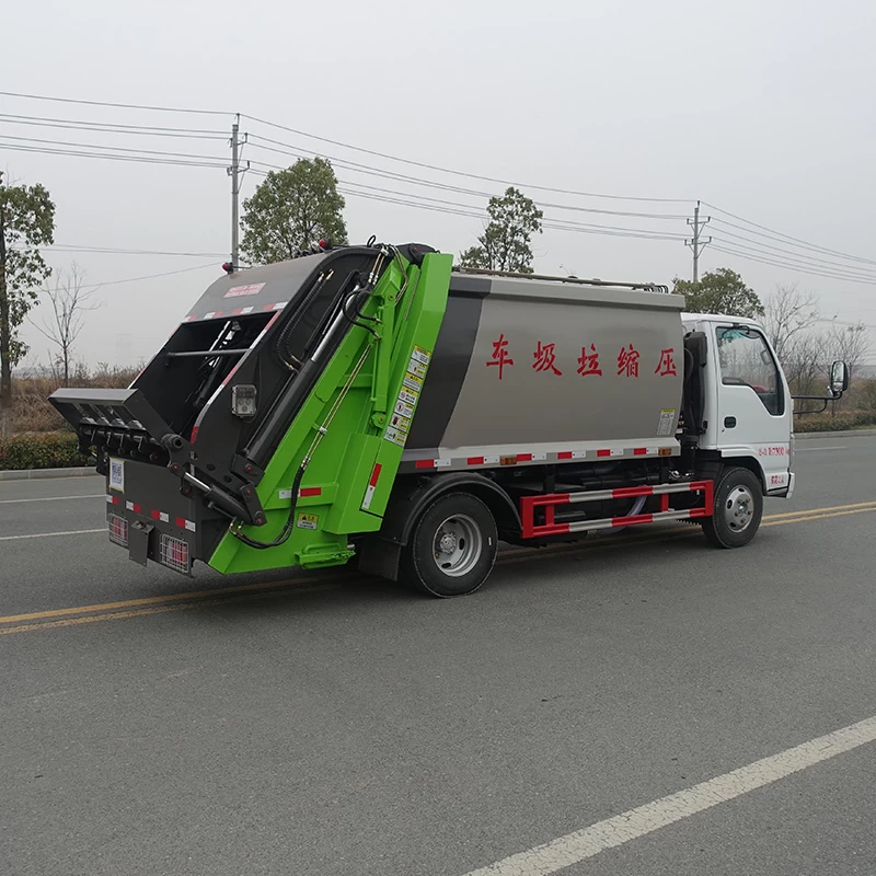 Isuzu 4*2 3 ton waste collection garbage truck Oblique back plot