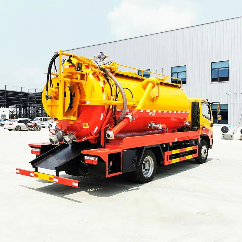 Dongfeng 4*2 10 ton vacuum truck sewage suction Oblique Back Plot