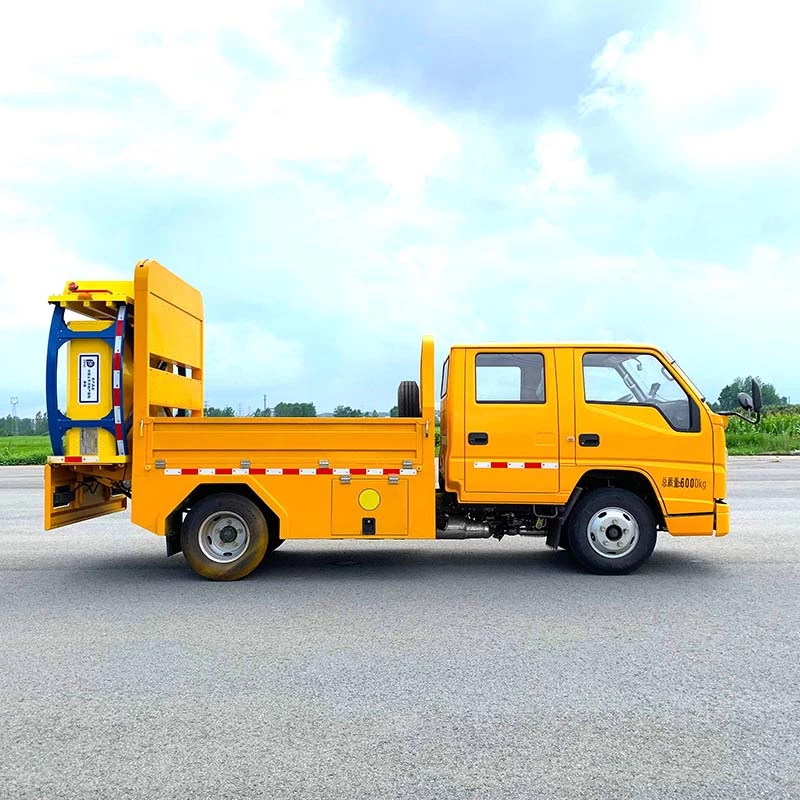 JMC 80K 4*2 car attenuator Anti Collision Buffer Trucks Front Side View