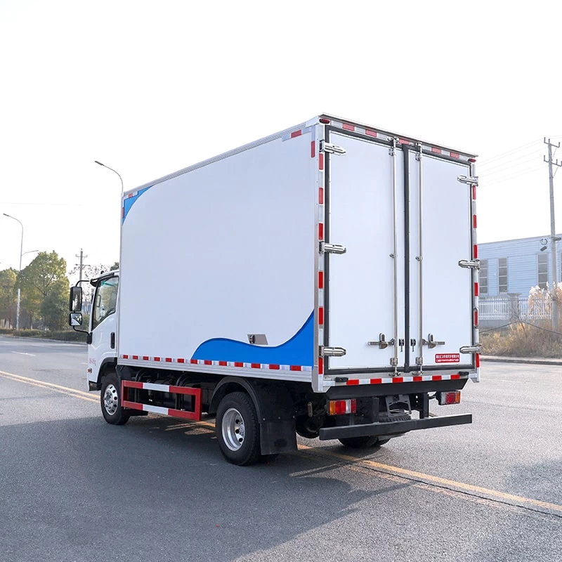 Brand new 18m3 Isuzu right hand drive refrigerator truck Oblique Back Plot