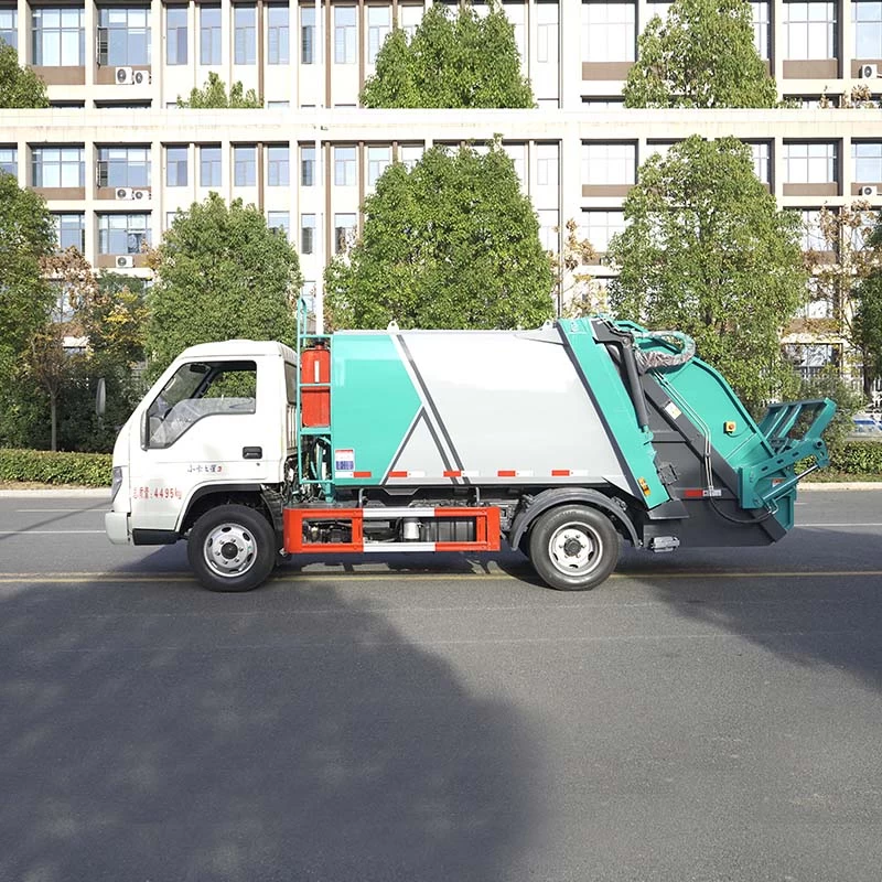 Foton 5cbm Professional Compressed Garbage Truck Front side view