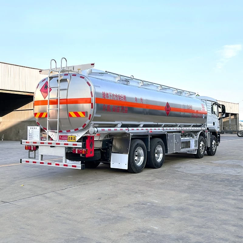 HOWO 8*4 20cbm oil fuel diesel transport delivery truck Oblique Back Plot
 