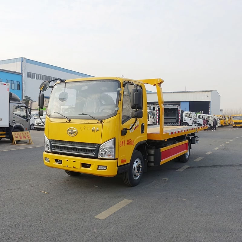 5 ton 4*2 FAW wrecker truck with wrecker bed for sale Oblique Front View
