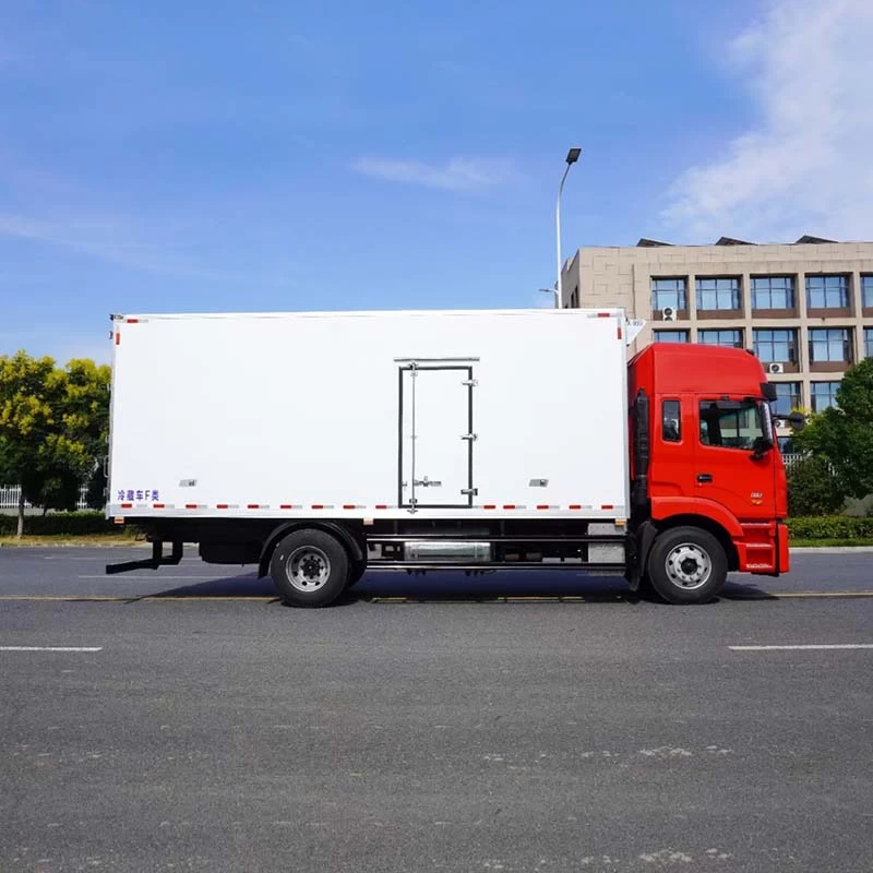 JAC 4x2 10 tons refrigerated truck for meat transport Front Side View
