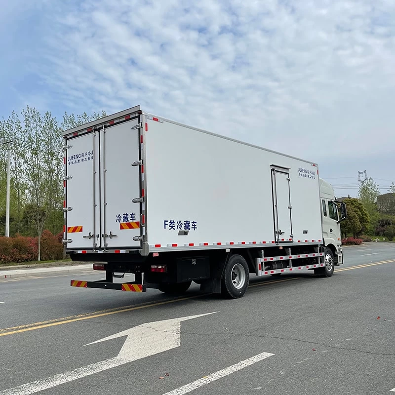 JAC 4*2 7.8m frozen meat and vegetable refrigerated truck Oblique Back Plot