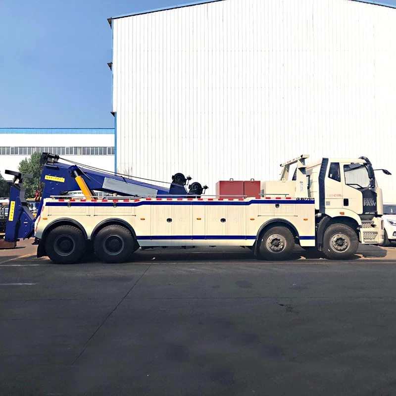 FAW 80 ton heavy duty dragging towing hydraulic crane wreckers Front Side View 
