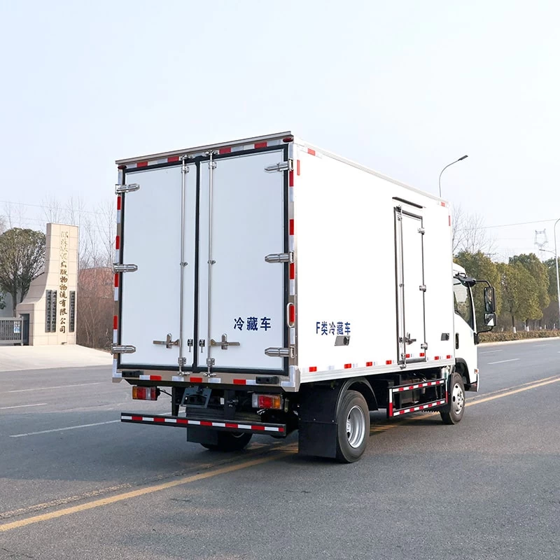 Japanese brand Isuzu 4.2m small mini refrigerated truck Oblique Back Plot