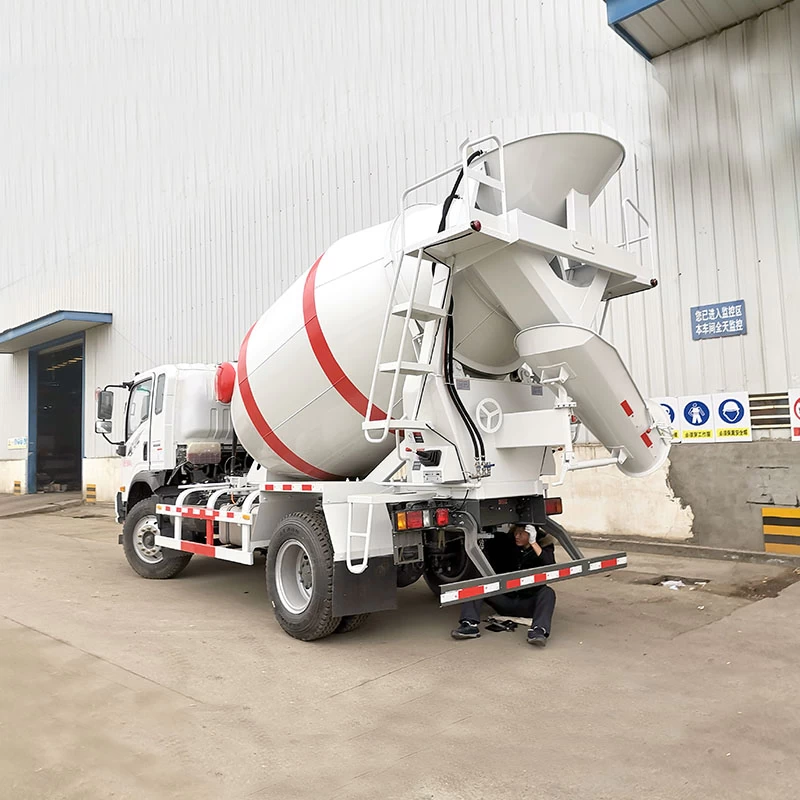 HOWO 4*2 4 cbm small concrete mixer truck Oblique Back Plot